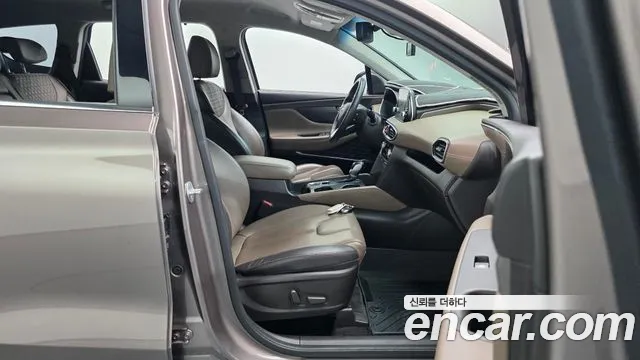 Hyundai Santafe 2019 — фото 9