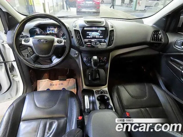 Ford Kuga 2016 — фото 10