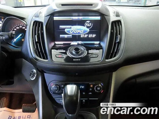 Ford Kuga 2016 — фото 11