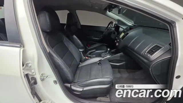 Kia K3 2015 — фото 10