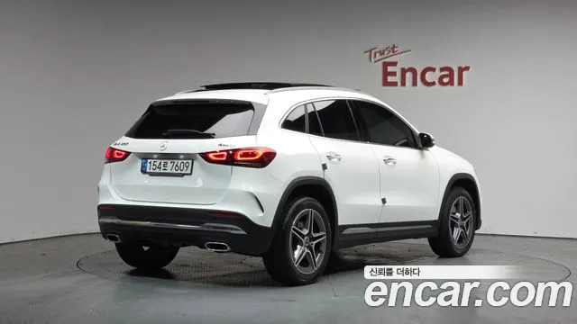 Mercedes-Benz GLA-Class 2023 — фото 2