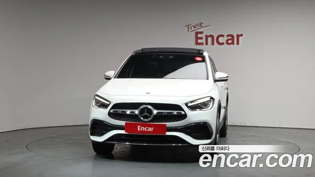 Mercedes-Benz GLA-Class 2023 — фото 3