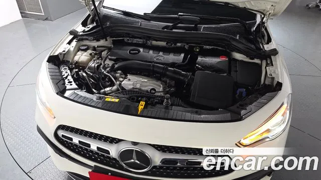 Mercedes-Benz GLA-Class 2023 — фото 6