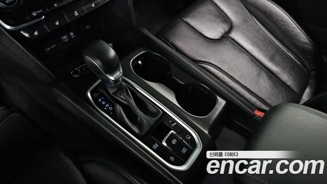 Hyundai Santafe 2019 — фото 9