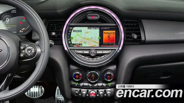 Mini Cooper 2021 — фото 17