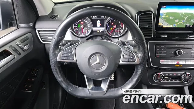 Mercedes-Benz GLE-Class 2018 — фото 13