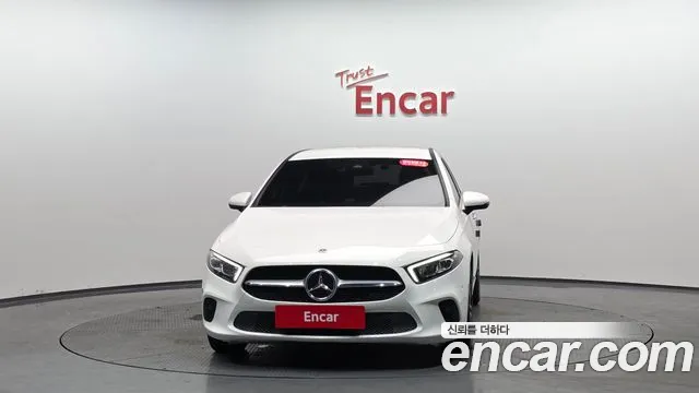 Mercedes-Benz A-Class 2023 — фото 2