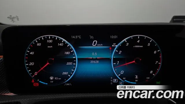 Mercedes-Benz A-Class 2023 — фото 7