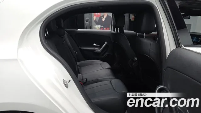 Mercedes-Benz A-Class 2023 — фото 11