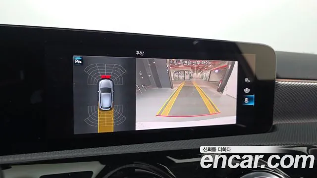 Mercedes-Benz A-Class 2023 — фото 14