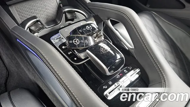 Mercedes-Benz GLS-Class 2024 — фото 9