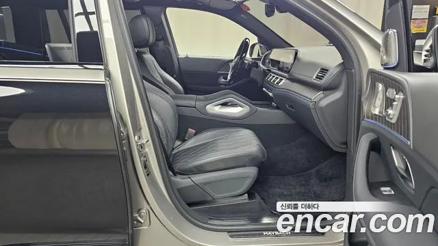 Mercedes-Benz GLS-Class 2024 — фото 11