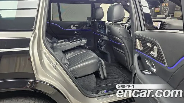 Mercedes-Benz GLS-Class 2024 — фото 12