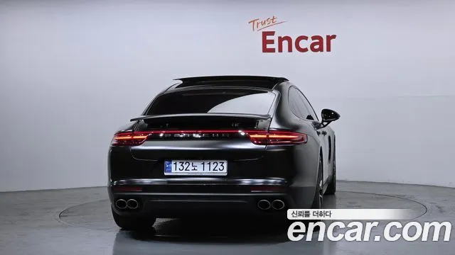 Porsche Panamera 2018 — фото 4