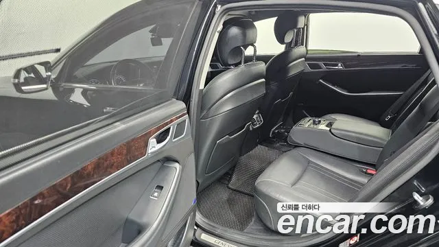 Hyundai Genesis 2015 — фото 11