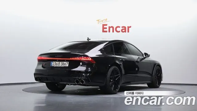 Audi A7 2022 — фото 2