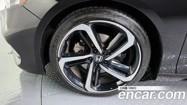 Honda Accord 2018 — фото 5