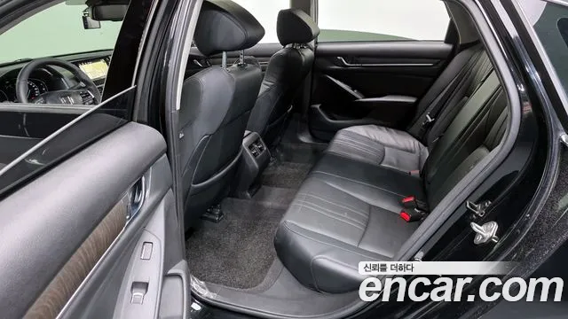 Honda Accord 2018 — фото 12