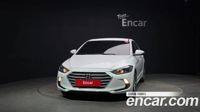Hyundai AVANTE 2018 — фото 3