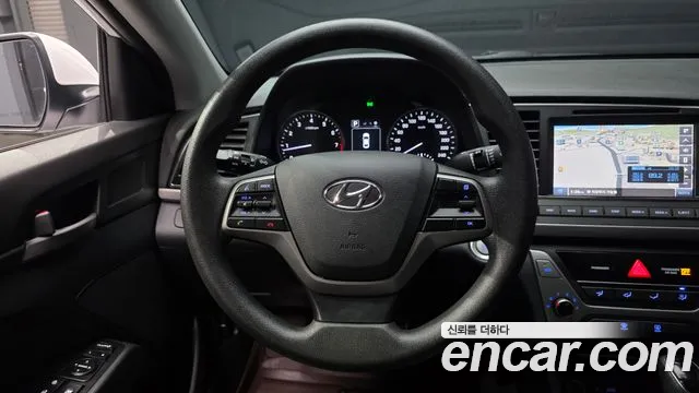 Hyundai AVANTE 2018 — фото 13
