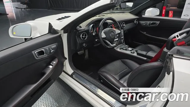 Mercedes-Benz SLC-Class 2017 — фото 11