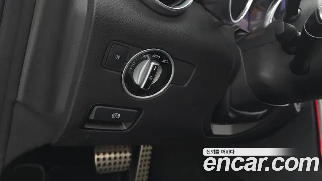 Mercedes-Benz SLC-Class 2017 — фото 14