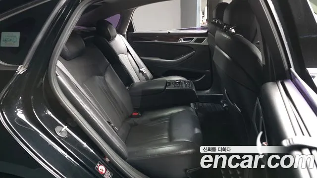 Hyundai Genesis 2015 — фото 12
