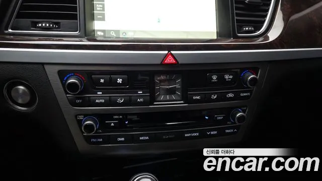 Hyundai Genesis 2015 — фото 16