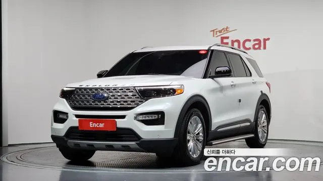 Ford Explorer 2020 — фото 1