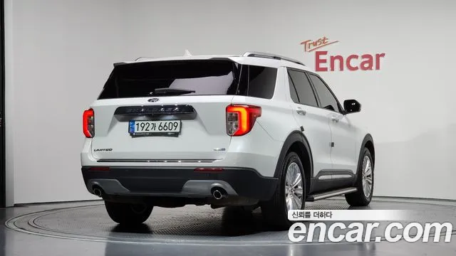 Ford Explorer 2020 — фото 2