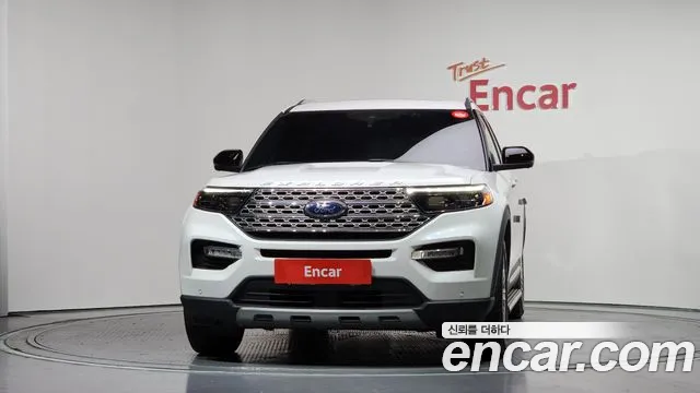 Ford Explorer 2020 — фото 3