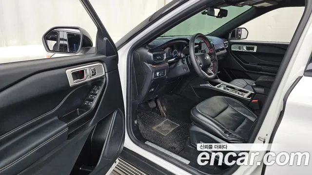 Ford Explorer 2020 — фото 10
