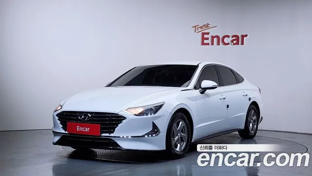Hyundai Sonata 2022 — фото 1