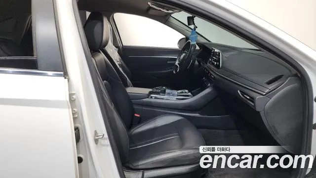 Hyundai Sonata 2022 — фото 11