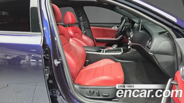 Kia Stinger 2020 — фото 11
