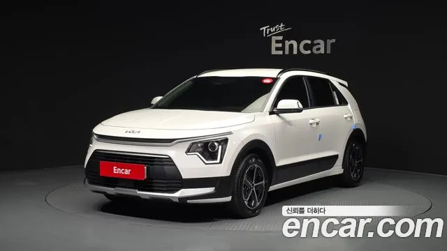 Kia Niro 2026 — фото 1