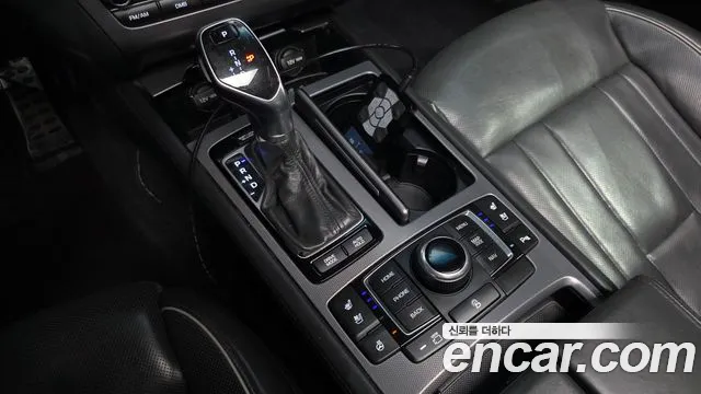 Hyundai Genesis 2016 — фото 9