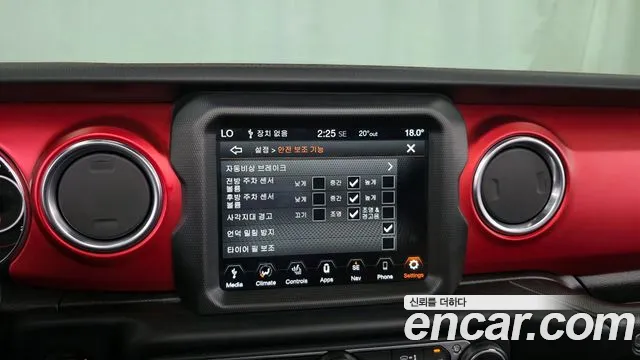 Jeep Wrangler 2021 — фото 16