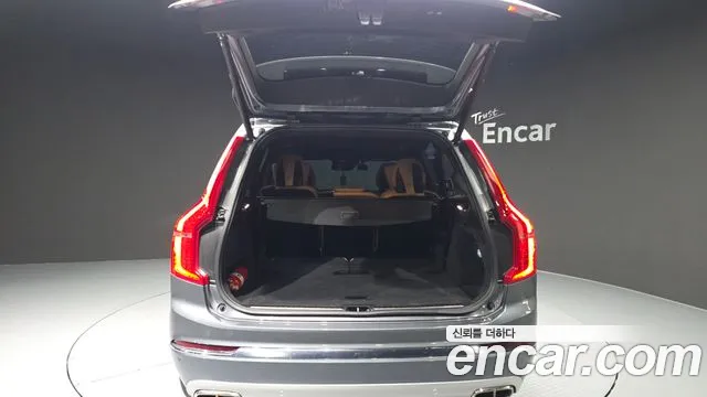 Volvo XC90 2020 — фото 20