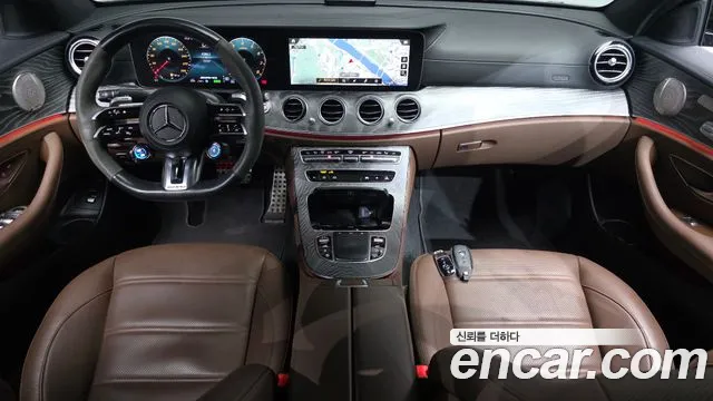 Mercedes-Benz E-Class 2023 — фото 6