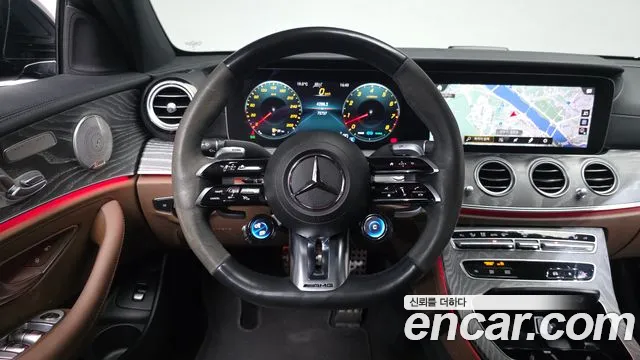 Mercedes-Benz E-Class 2023 — фото 12