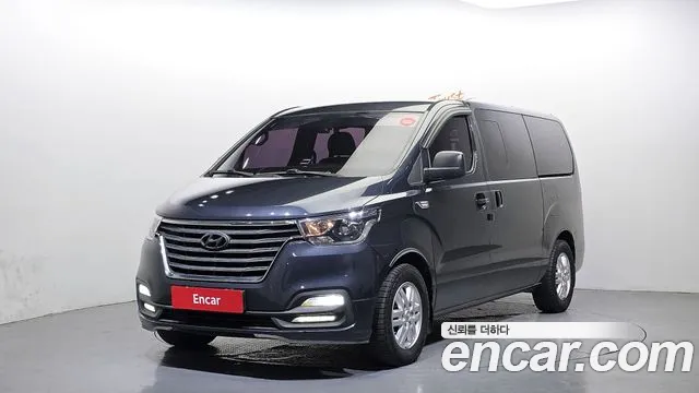 Hyundai Starex 2019 — фото 1