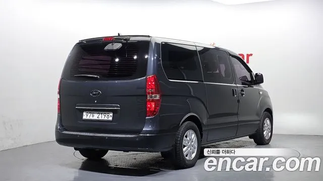 Hyundai Starex 2019 — фото 2