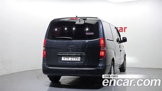 Hyundai Starex 2019 — фото 4