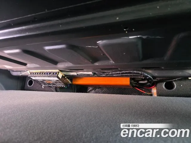Hyundai Starex 2019 — фото 19
