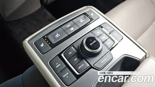 Hyundai Genesis 2016 — фото 18