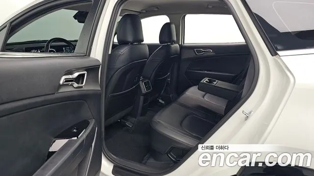 Kia Sportage 2022 — фото 12
