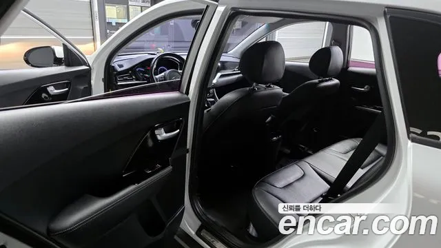 Kia Niro 2020 — фото 12