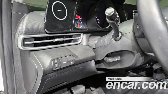 Hyundai AVANTE 2021 — фото 15