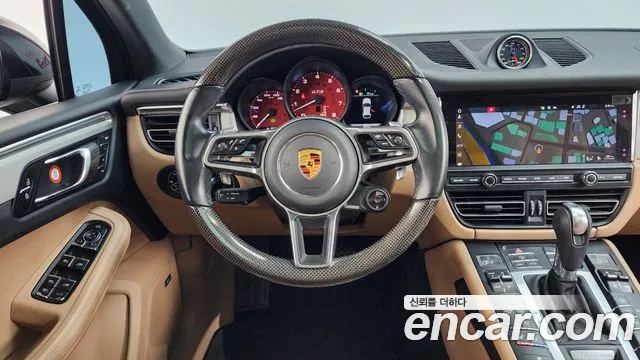 Porsche Macan 2021 — фото 13